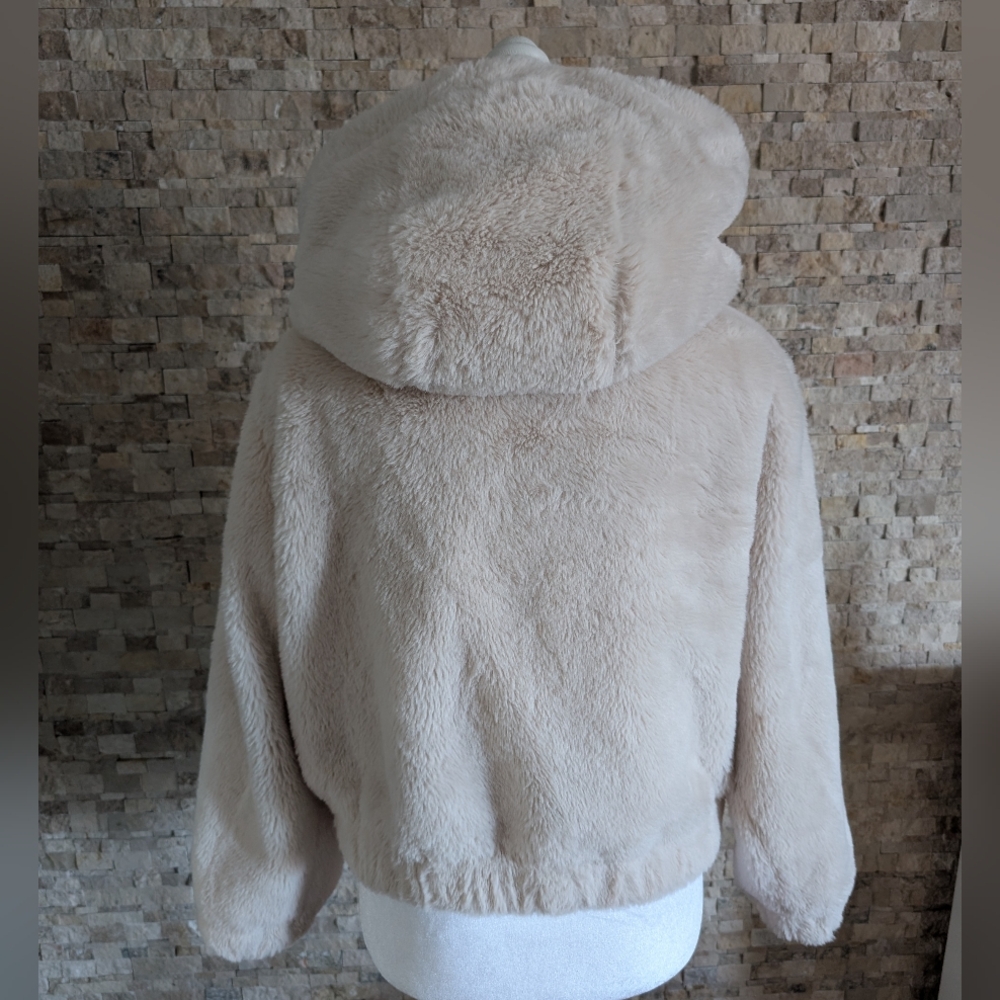 Faux Fur Hooded Cream Beige Cropped Jacket Elevated Loungewear Quiet Luxury XS image 4